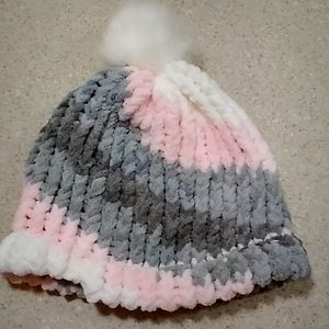 Women's Super Soft knit hat with pom pom